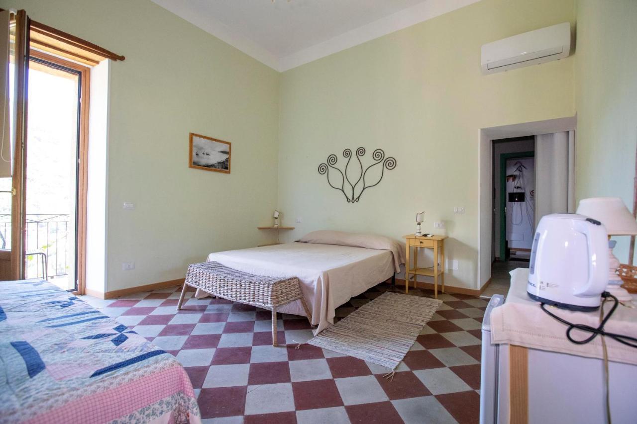 La Casa Sul Blu Albergo Diffuso Pisciotta Exteriör bild